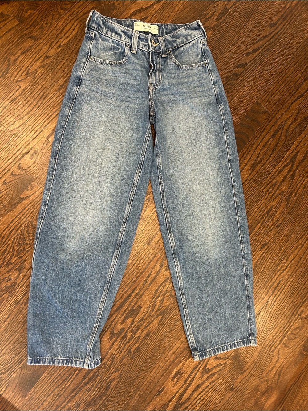 Hollister Light Blue Low-Rise Taper Baggy Jeans